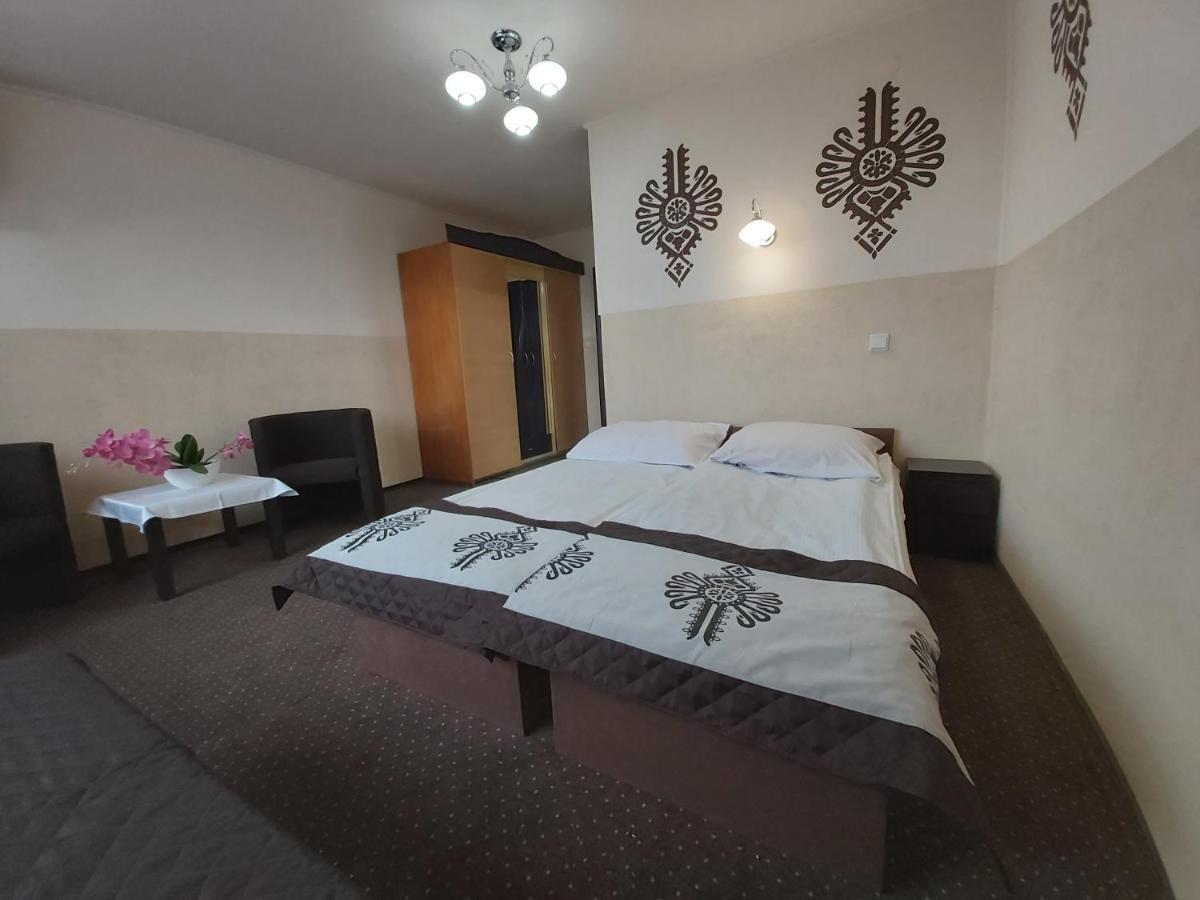 Sangos Osrodek Sportowo-Szkoleniowy Hotel Gorki Wielkie Exterior photo